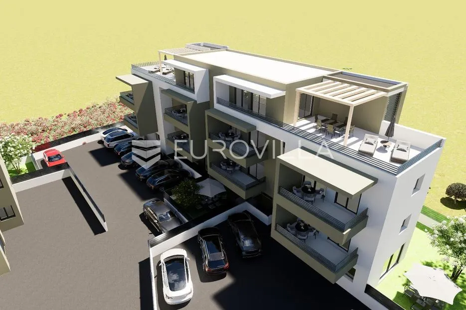 trogir, dvosoban stan na drugom katu s balkonom i parkirnim mjestom - slika 7