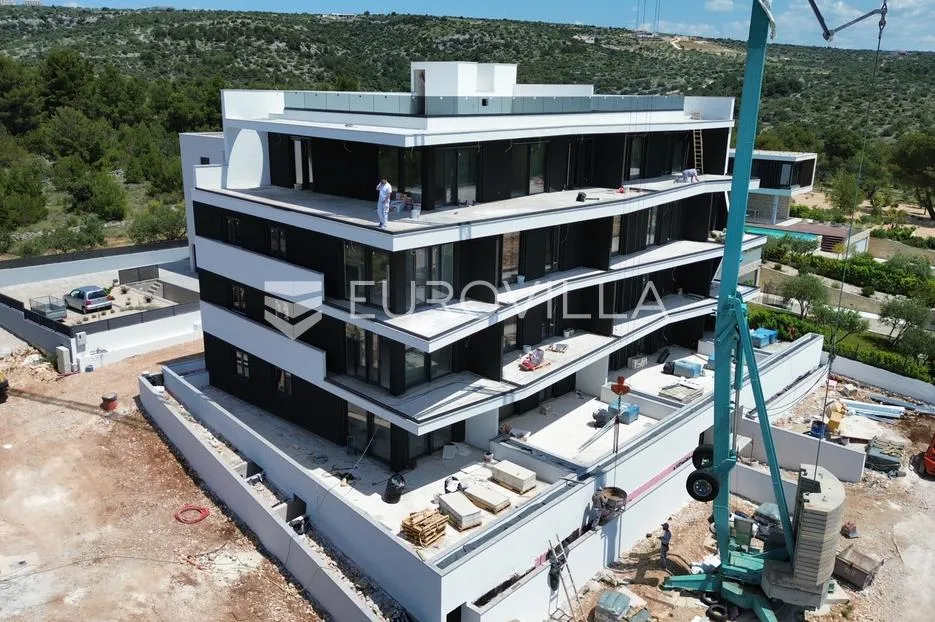 primošten, stan od 103,4 m² nova zgrada s garažom te pogledom na more i grad - slika 3