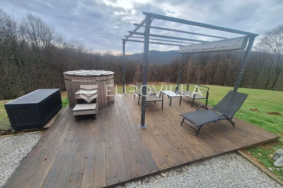 karlovac, mala švarča, kuća 145 m², novouređena, velika parcela, mirna lokacija - slika 14