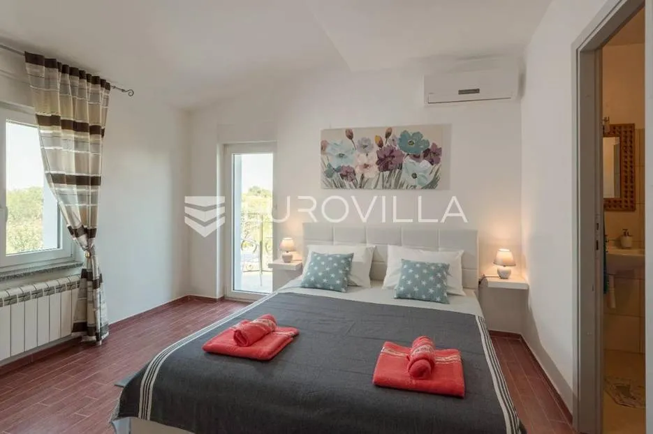 pula, apartmanska kuća na izoliranoj lokaciji - slika 23