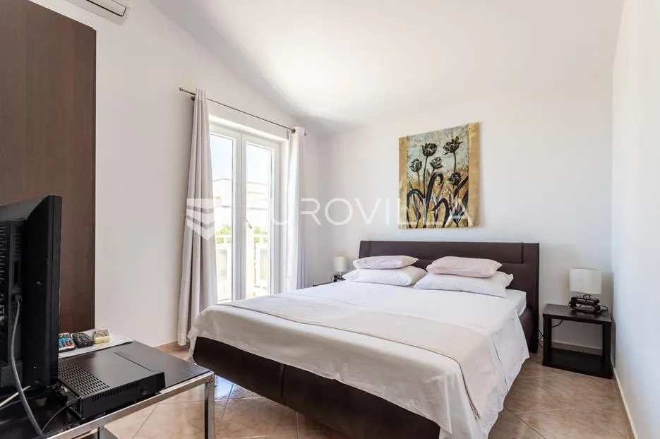 podstrana, mutogras, apartmanska kuća na prekrasnoj lokaciji - slika 19