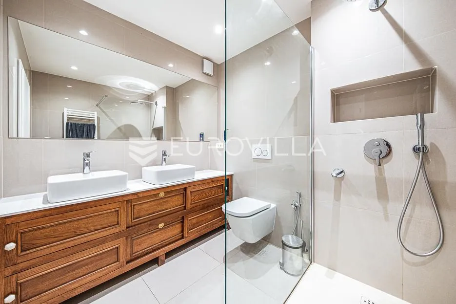 zagreb, borovje, predivan četverosoban stan 130 m² - slika 12