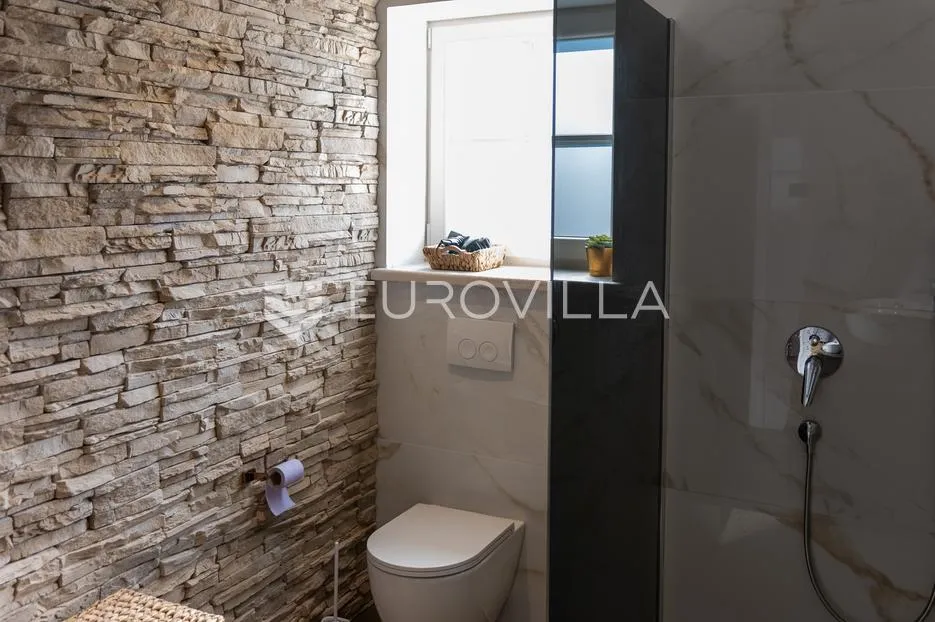 istra, momjan, moderna kamena vila - slika 44