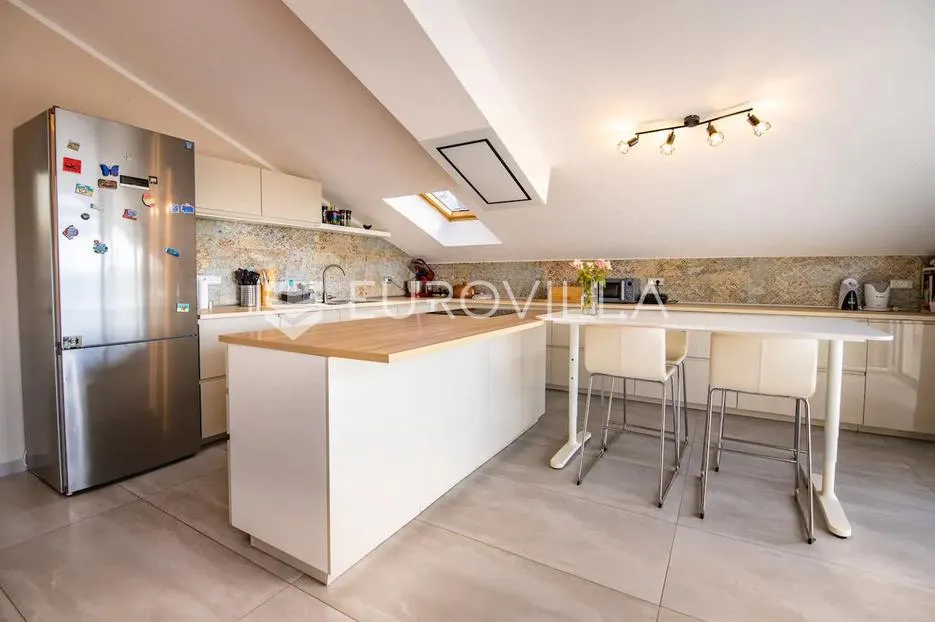 istra, medulin, višesoban penthouse s predivnom terasom i pogledom - slika 9