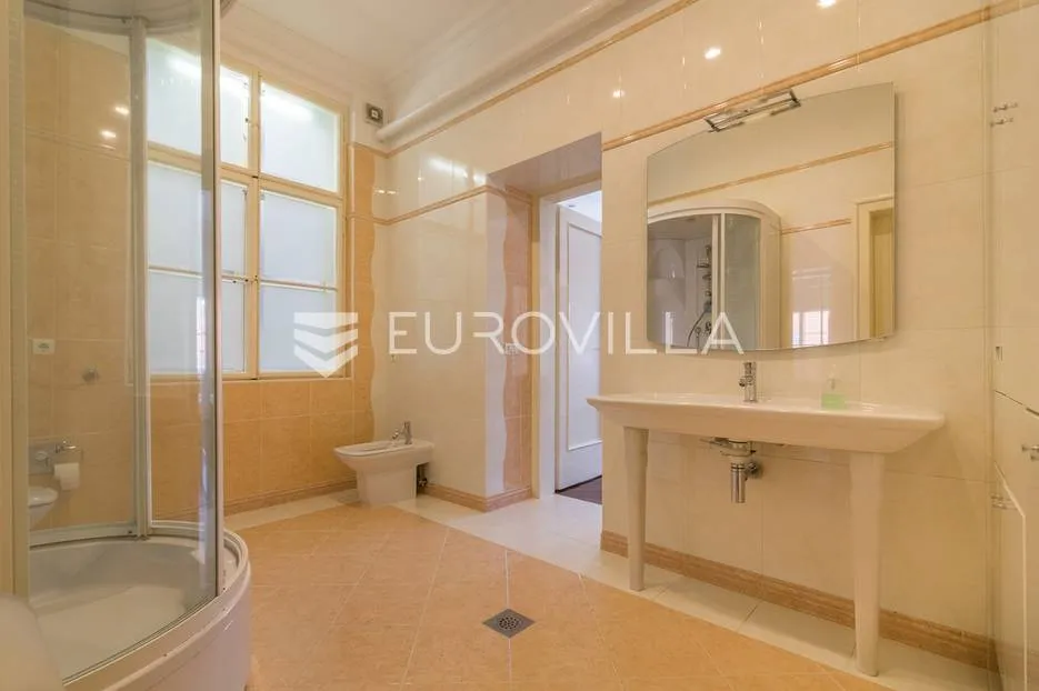 zagreb, centar, zrinjevac luksuzno uređen, reprezentativan četverosoban stan, 160 m² - slika 15