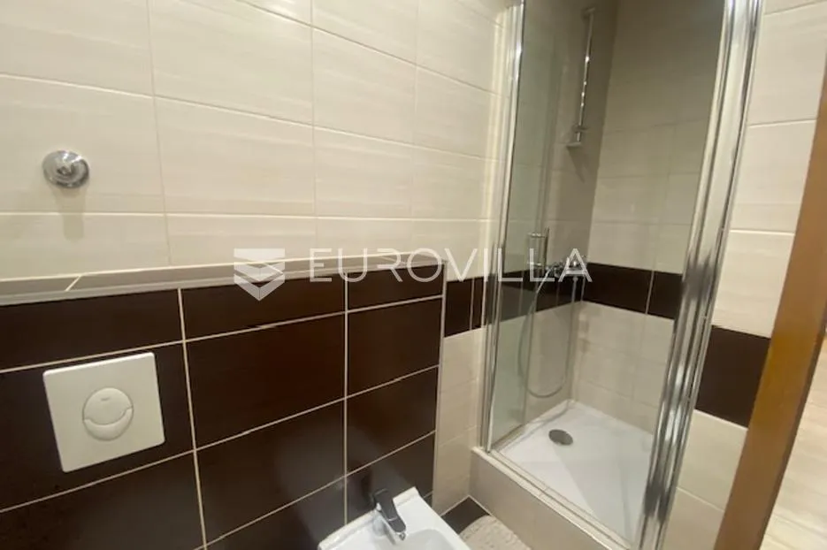 slavonski brod, centar, najam dvoetažnog stana 106,31 m² - slika 12