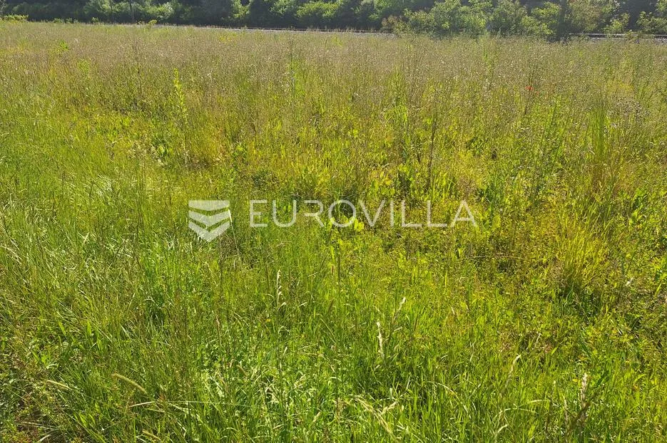 karlovac, ilovac, poljoprivredno zemljište 3050 m², uz glavnu cestu, blizina autoceste - slika 6