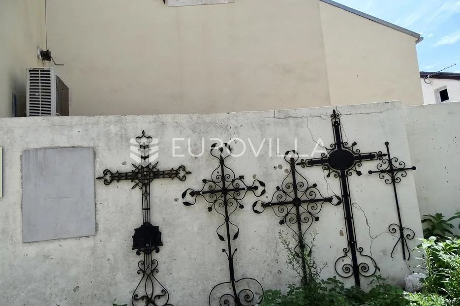 krk, omišalj, adaptirana kamena kuća u nizu s pogledom na more površine 54 m² - slika 27