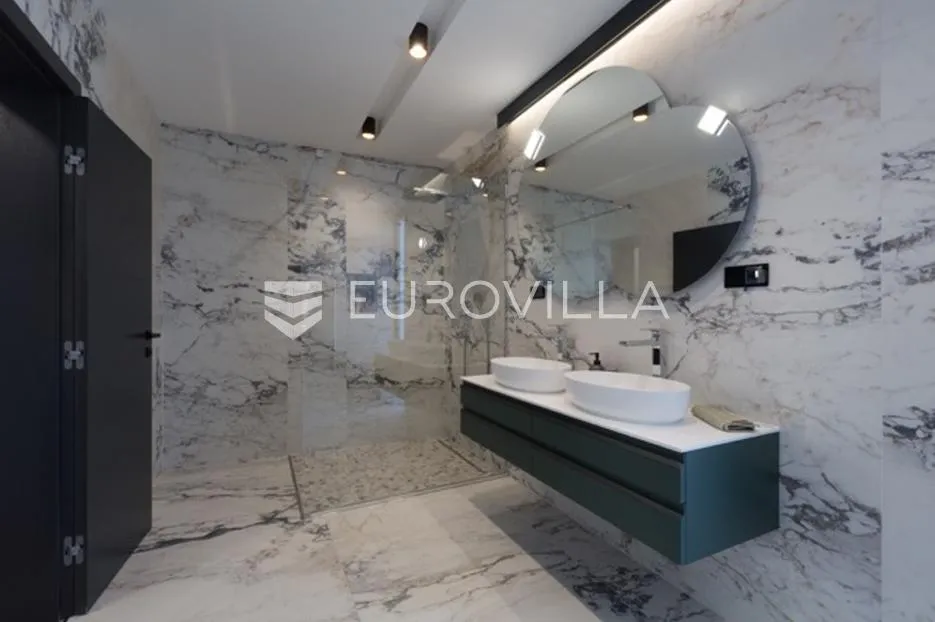 medulin, besprijekornog luksuzna vila 400 m² s bazenom, 300 m od plaže - slika 38