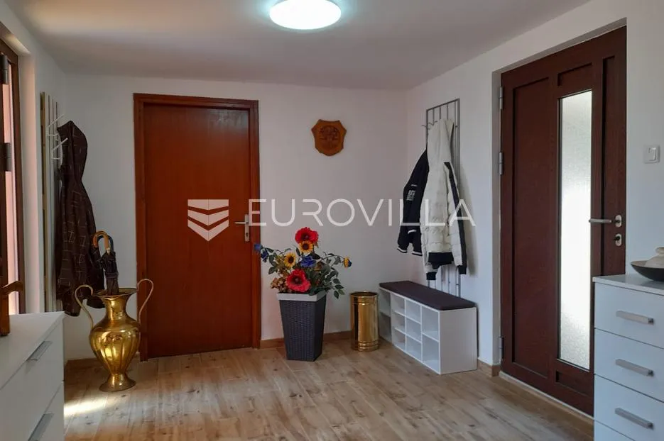 istra, fažana, prostrana kuća površine 200 m² s bazenom, 600 m od mora - slika 6