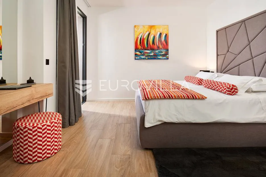 trogir - marina, luksuzna vila s unutarnjim bazenom - slika 36