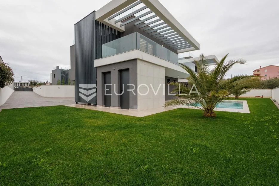 istra, pomer, unikatna, moderna villa 20 m od mora 417 m² - slika 33