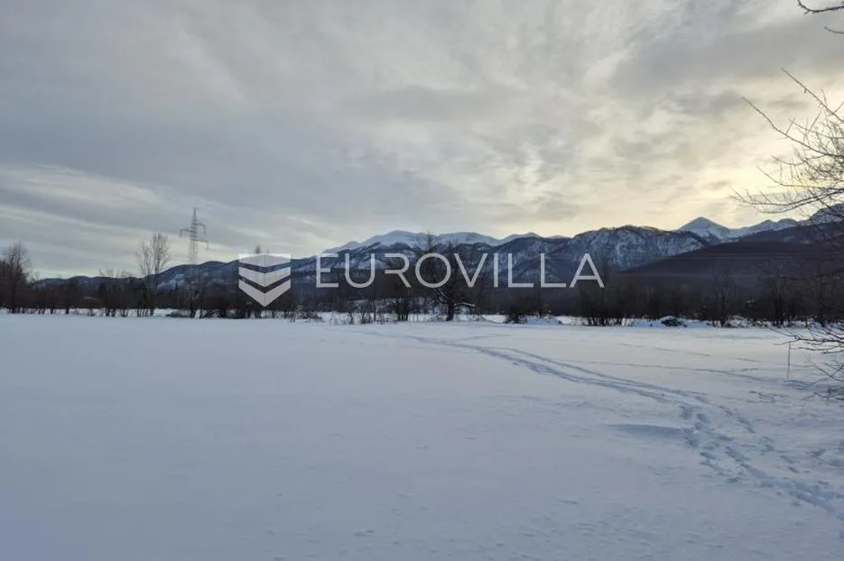 lovinac, raduč, zemljište s građevinskom dozvolom 4480 m² - slika 5