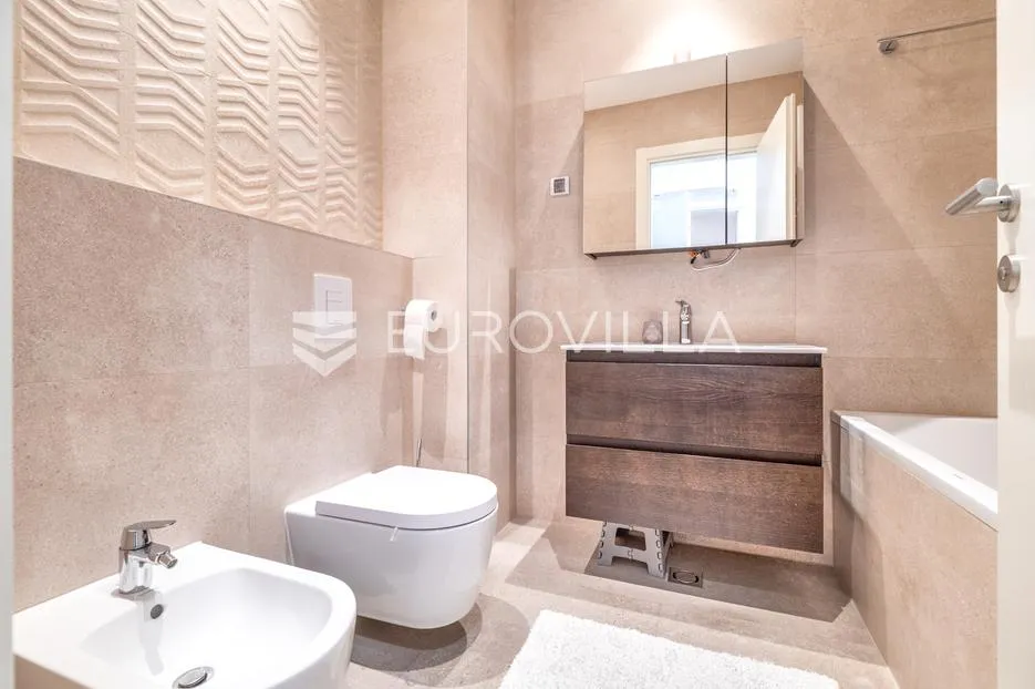 zagreb, heinzelova vmd, trosoban stan, nkp 82 m2 + garaža + gpm - slika 8