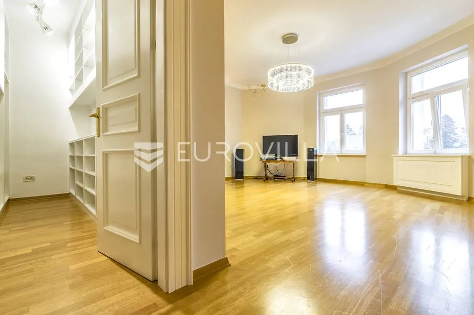 zagreb, tuškanac luksuzan trosoban stan150 m², parking - slika 7