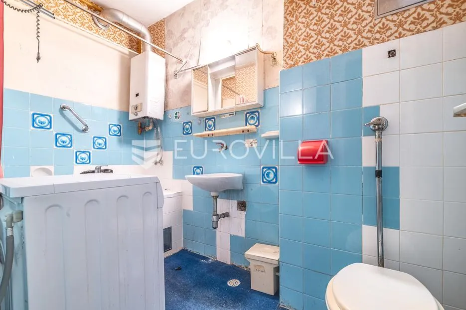 zagreb, peščenica, dvosoban stan 43 m² na 1. katu stambene zgrade za adaptaciju - slika 5