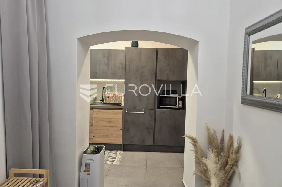 zagreb, šenoina, dvosoban stan 42 m² - slika 8