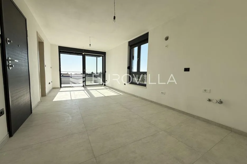 Istra, Banjole, trosobni osunčani stan u novogradnji s pogledom na more, 63.09 m², top lokacija - Banjole, Medulin