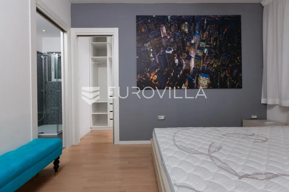rijeka, donja vežica, peterosobni stan 186 m², dva balkona, parking - slika 8
