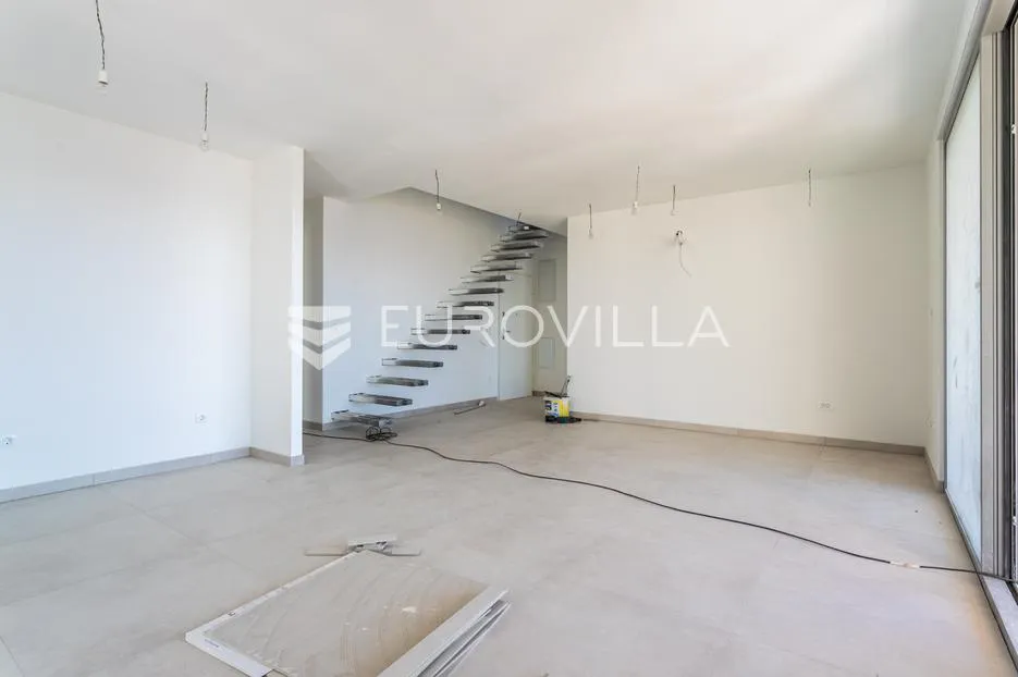 trogir, čiovo, ekskluzivan penthouse s privatnim bazenom - slika 4