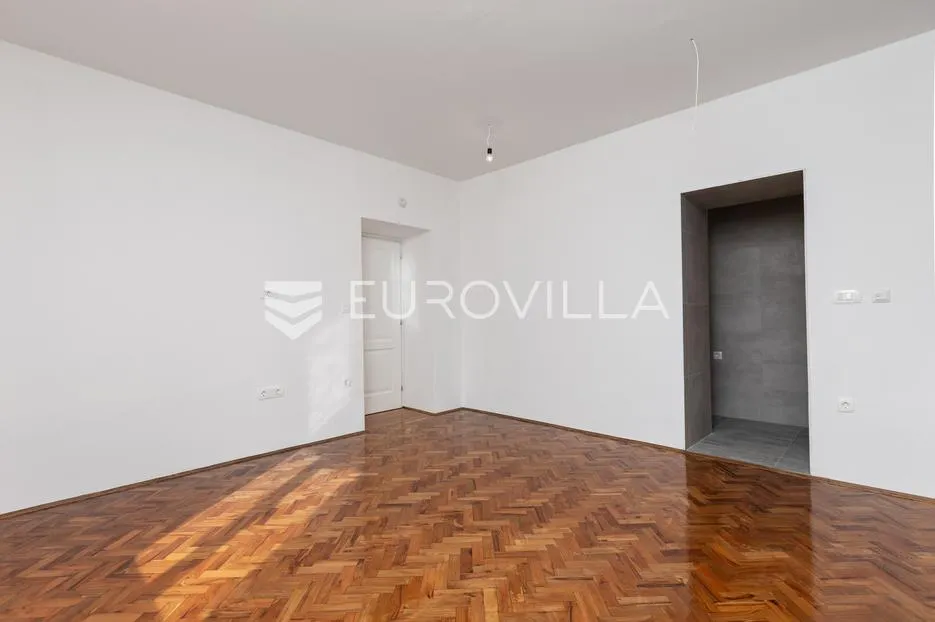 opatija, centar, kompletno renoviran peterosoban stan u austrougarskoj vili 90 m od mora - slika 12
