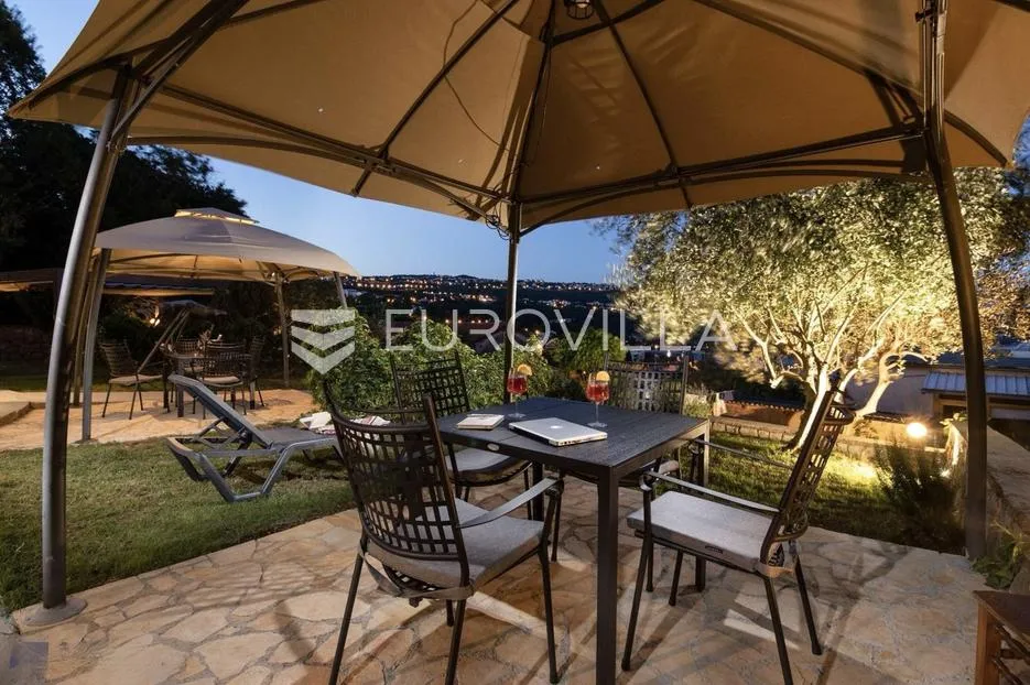 opatija, volosko, tri stana 139 m² s panoramskim pogledom na more i prostranim vrtom - slika 4