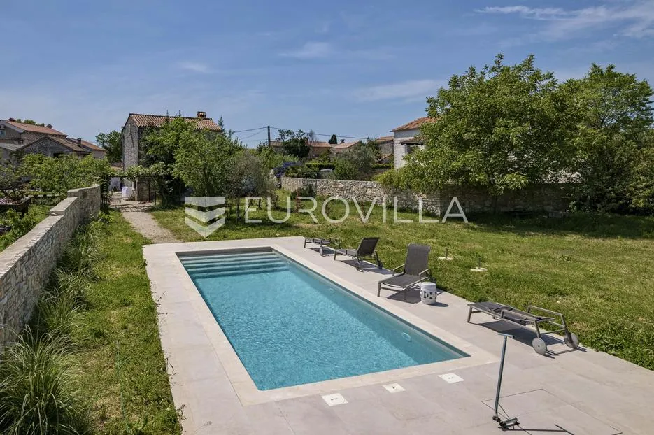 istra, svetvinčenat, imanje s dvije kamene kuće i okućnicom od 2.272 m² - slika 8