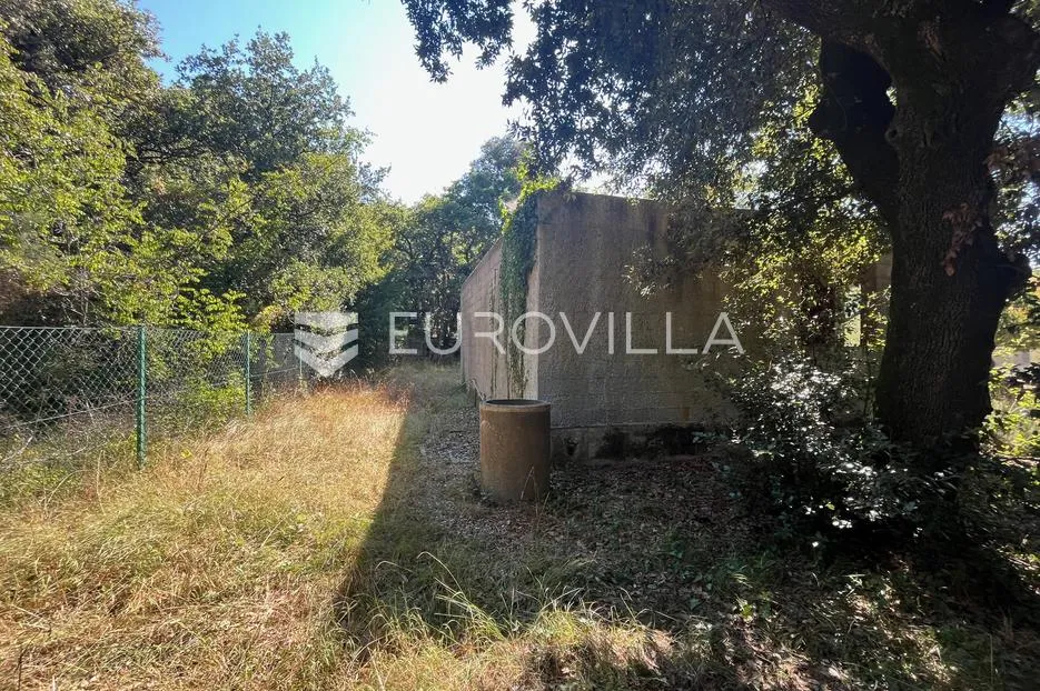 istra, peroj poljoprivredno zemljište 50 metara od mora s upisanim temeljem - slika 13