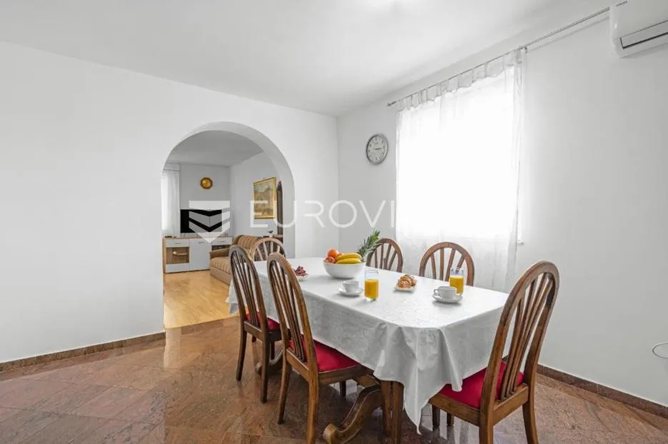 skradin, dubravice, kuća sa 7 apartmana i velikim bazenom, 760 m² - slika 16