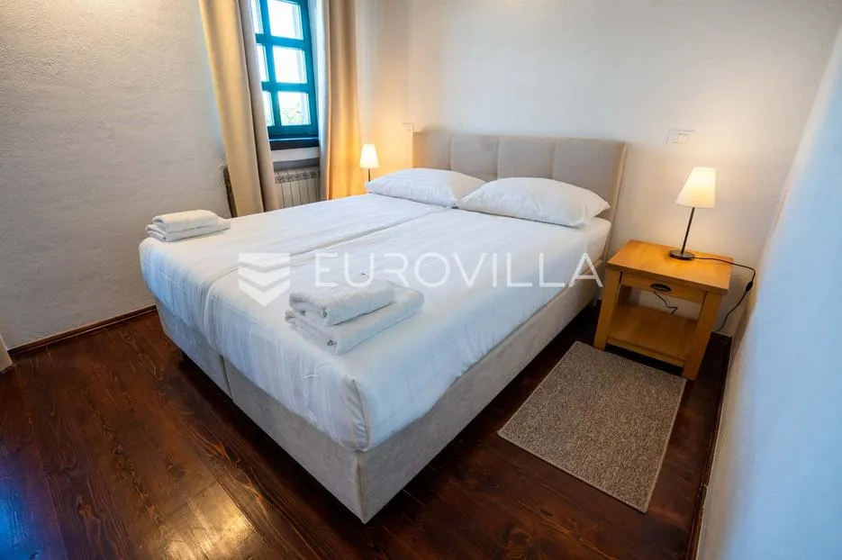 istra, sveti lovreč, kamena vila 200 m² s bazenom, velikim vrtom i pogledom na more - slika 13
