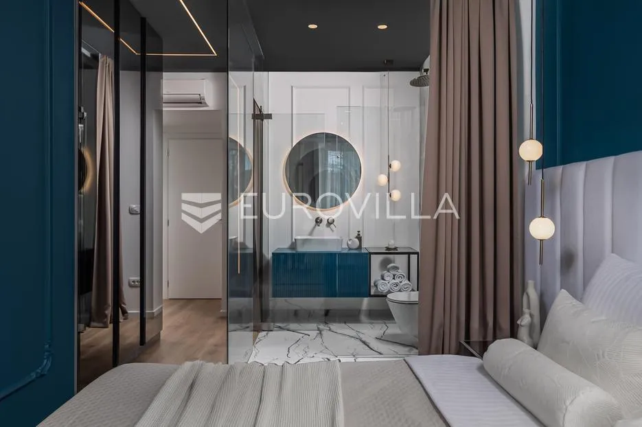 rijeka, centar, novouređen luksuzan stan nkp 105 m2 s tri apartmana - slika 16