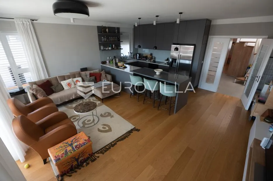 zadar, borik, luksuzan penthouse površine 137,26 m² s terasama na top lokaciji - slika 12