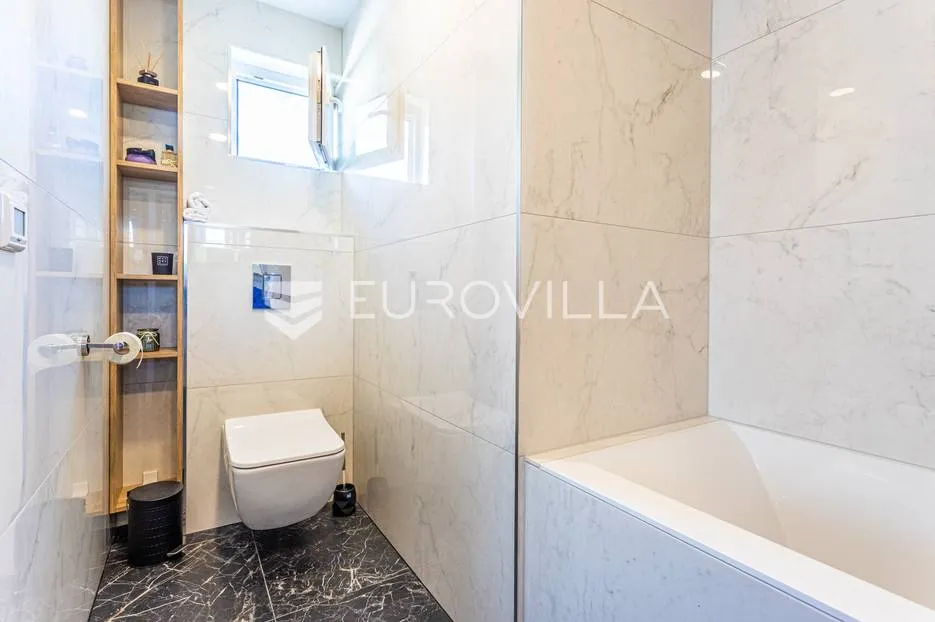 split, bol, moderan penthouse, 4 spavaće sobe - slika 15