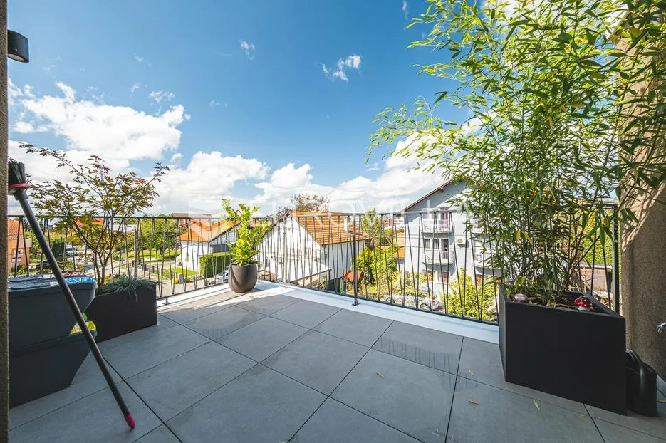 blato, novouređen trosoban penthouse nkp 68 m2 - slika 15