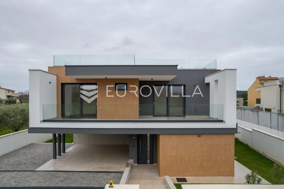 istra, pomer, unikatna, moderna villa 20 m od mora 322 m² - slika 2