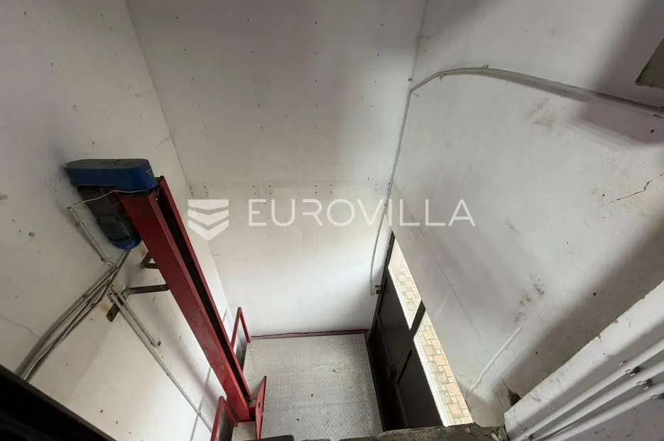 đakovo, centar, poslovni prostor na 3 etaže, 630 m² - slika 15