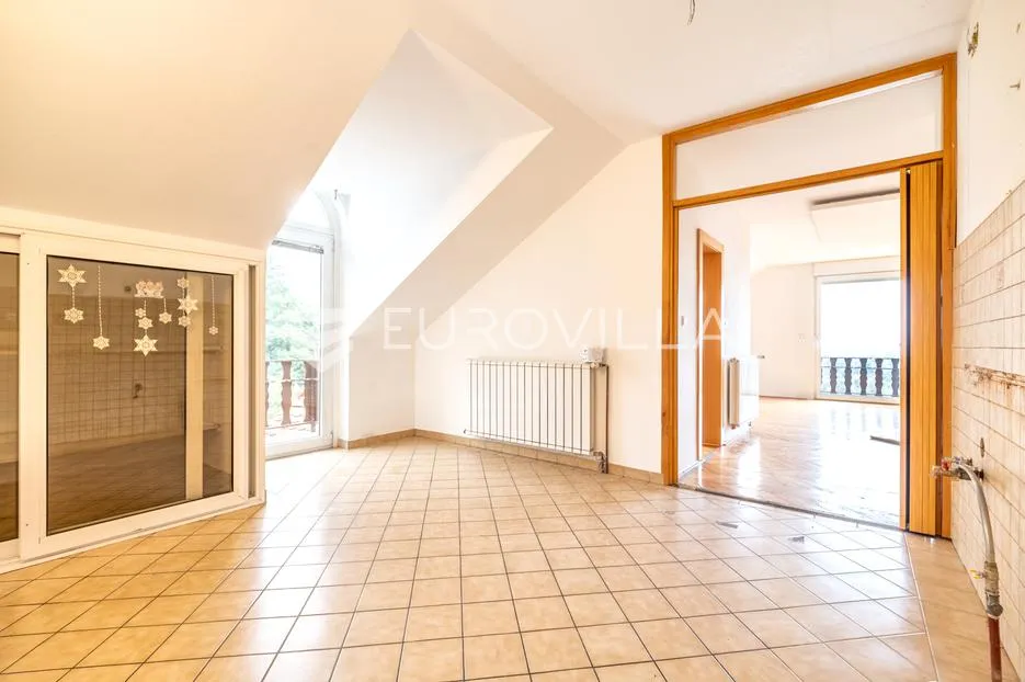 zagreb, podsused prekrasna obiteljska kuća 250 m² na parceli 4000 m² - slika 3