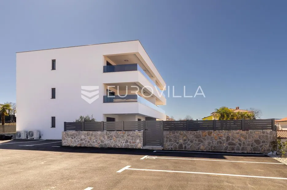 otok krk, malinska, luksuzan novouređen stan 97 m² - slika 18