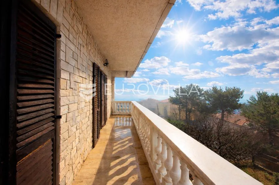 rijeka, hosti, južno orijentiran stan 120 m² potkrovlje 150 m², pogled na more - slika 30