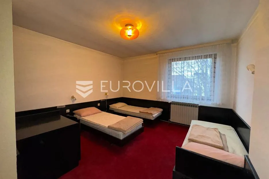 vrpolje, kvalitetna višenamjenska zgrada od 800 m² - slika 19