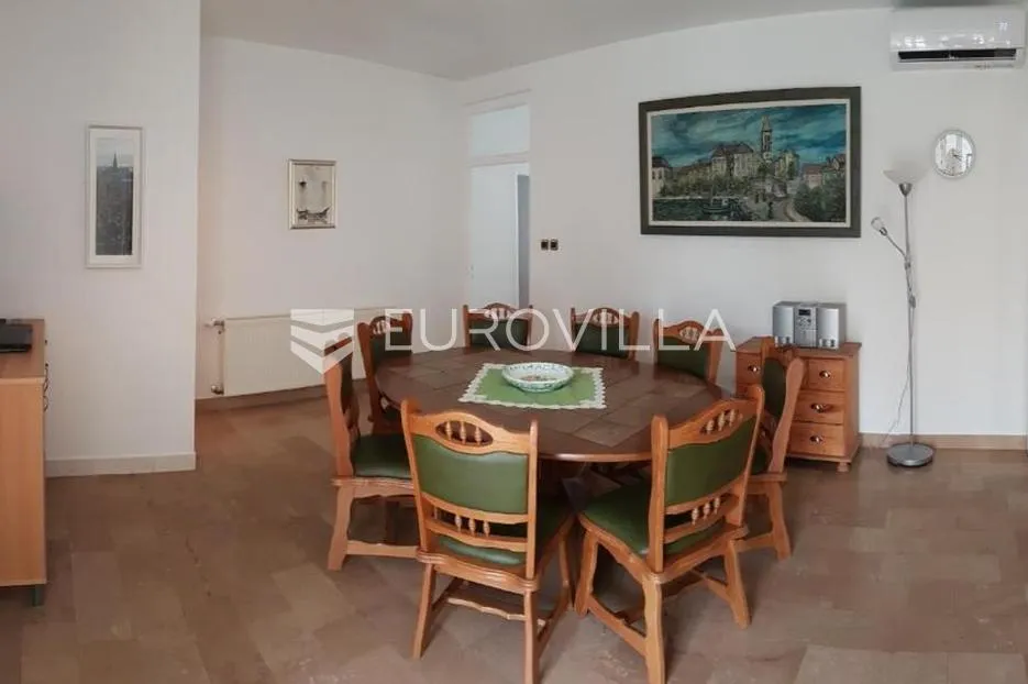brač, supetar, samostojeća kuća s četiri stambene jedinice - slika 13