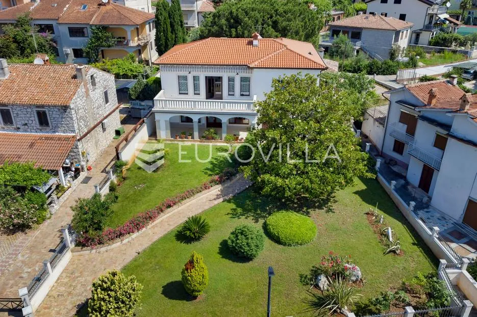 istra, umag - unikatna villa nkp 400 m2 na svega 30 m od mora - slika 3