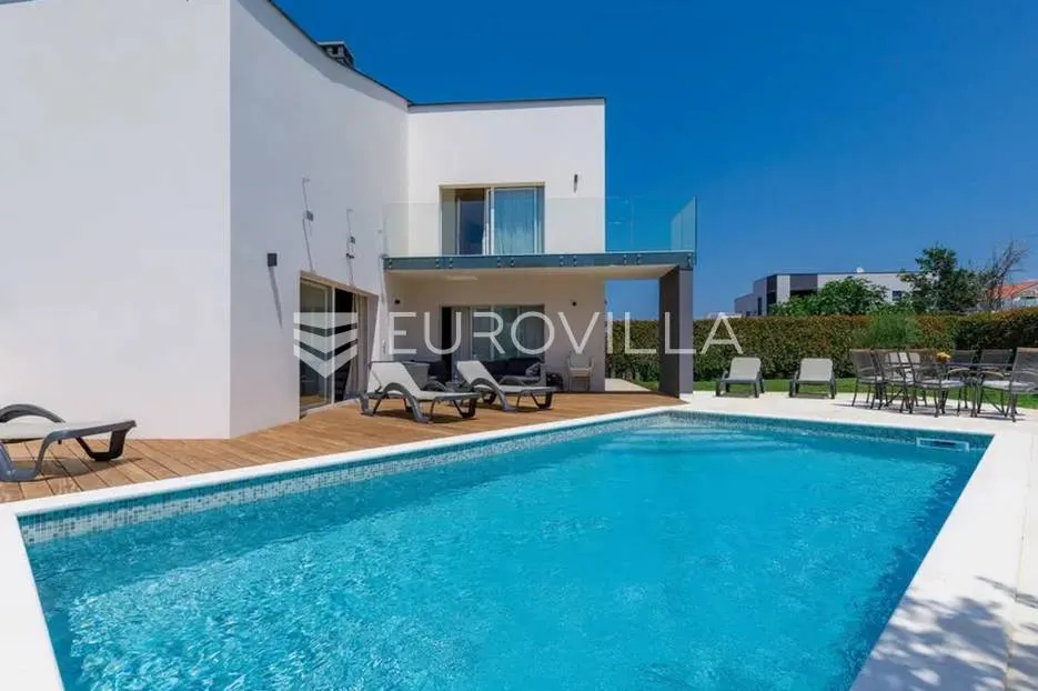 medulin, pomer, moderna samostojeća kuća 400 m² s bazenom u blizini mora - slika 40