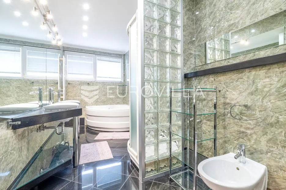 zagreb, trakošćanska, luksuzan četverosoban penthouse 304 m² i garaža za dva automobila - slika 20