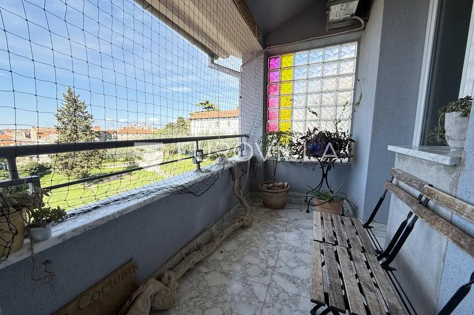 pula, strogi centar, prekrasni dizajnerski stan s galerijom i pogledom na more, 87,41 m² - slika 15