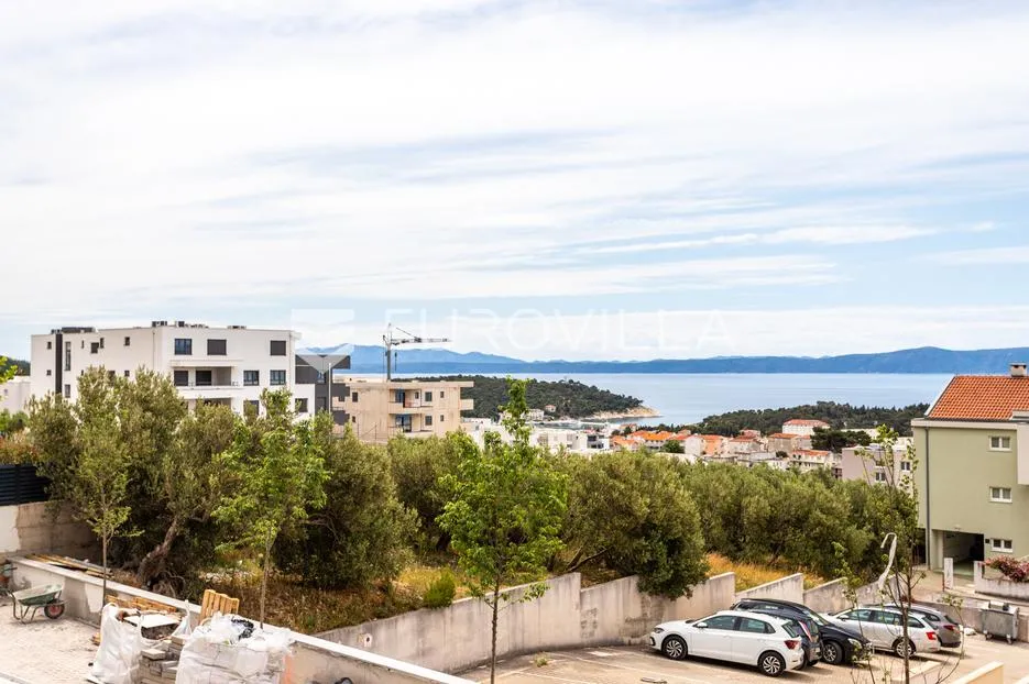 makarska, dvosoban stan s terasom i pogledom na more u novogradnji - slika 12