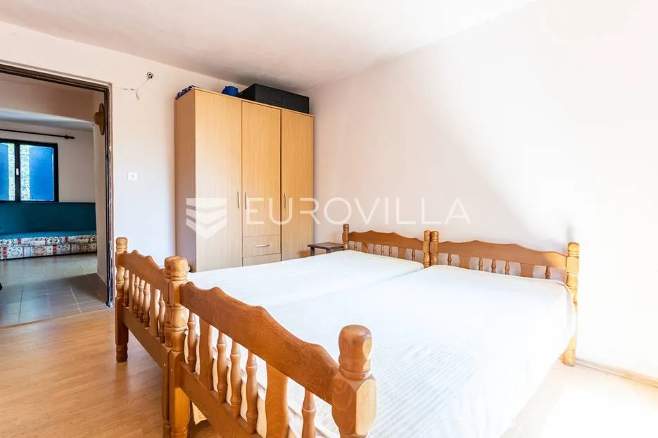 sevid, kuća s lijepom okućnicom blizu mora - slika 7