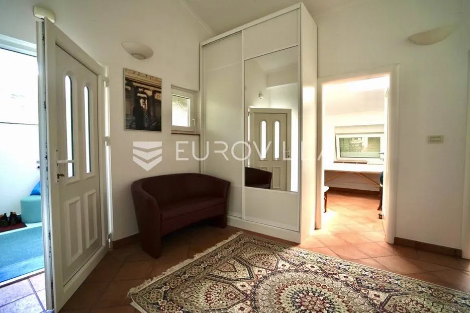 saršoni, etaža obiteljske kuće stambene površine od 109 m² s garažom - slika 9