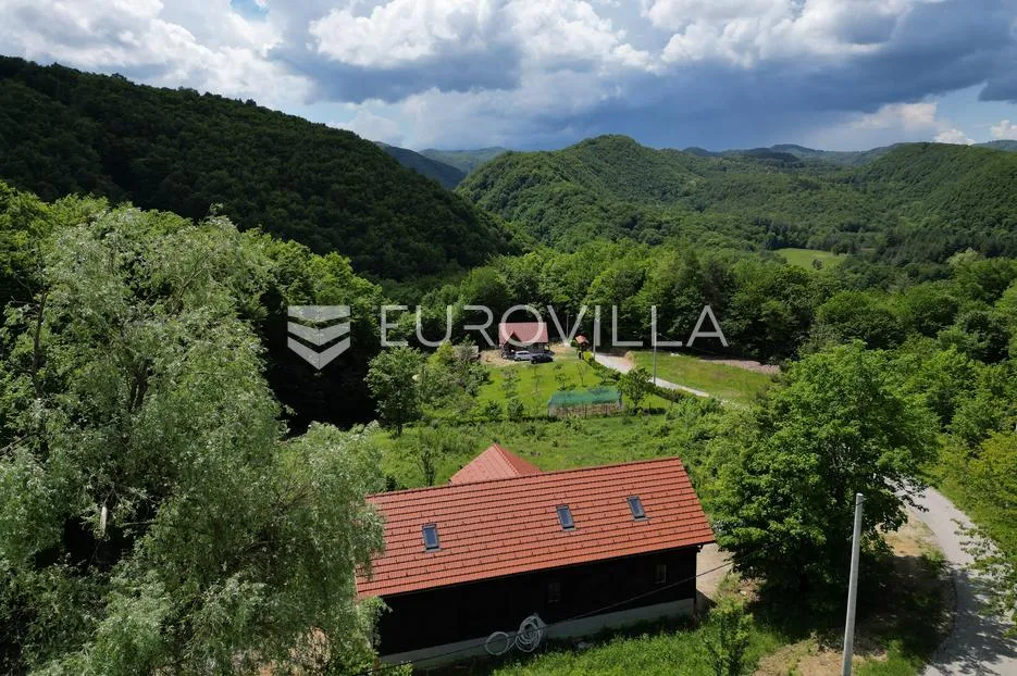 samobor, grdanjci, prostrana kuća 180 m² na zemljištu površine 2127 m² - slika 4