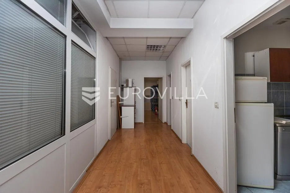rijeka, centar, poslovni prostora 516 m², 1. kat, lift - slika 20